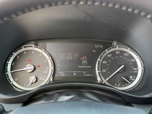 Used 2022 Toyota Highlander XSE image 19