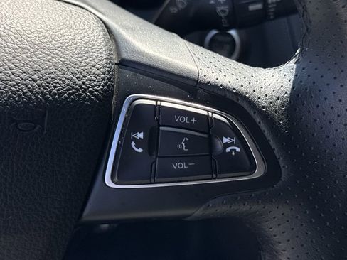 Used 2017 Ford Focus ST image 25