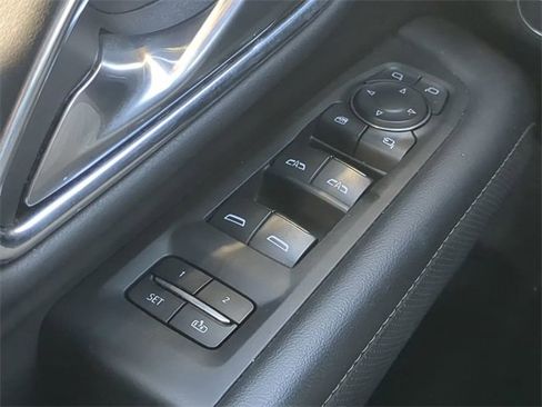 Used 2023 Chevrolet Tahoe Premier image 30