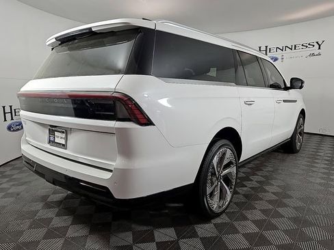 New 2026 Lincoln Navigator L Black Label AWD/4WD image 5