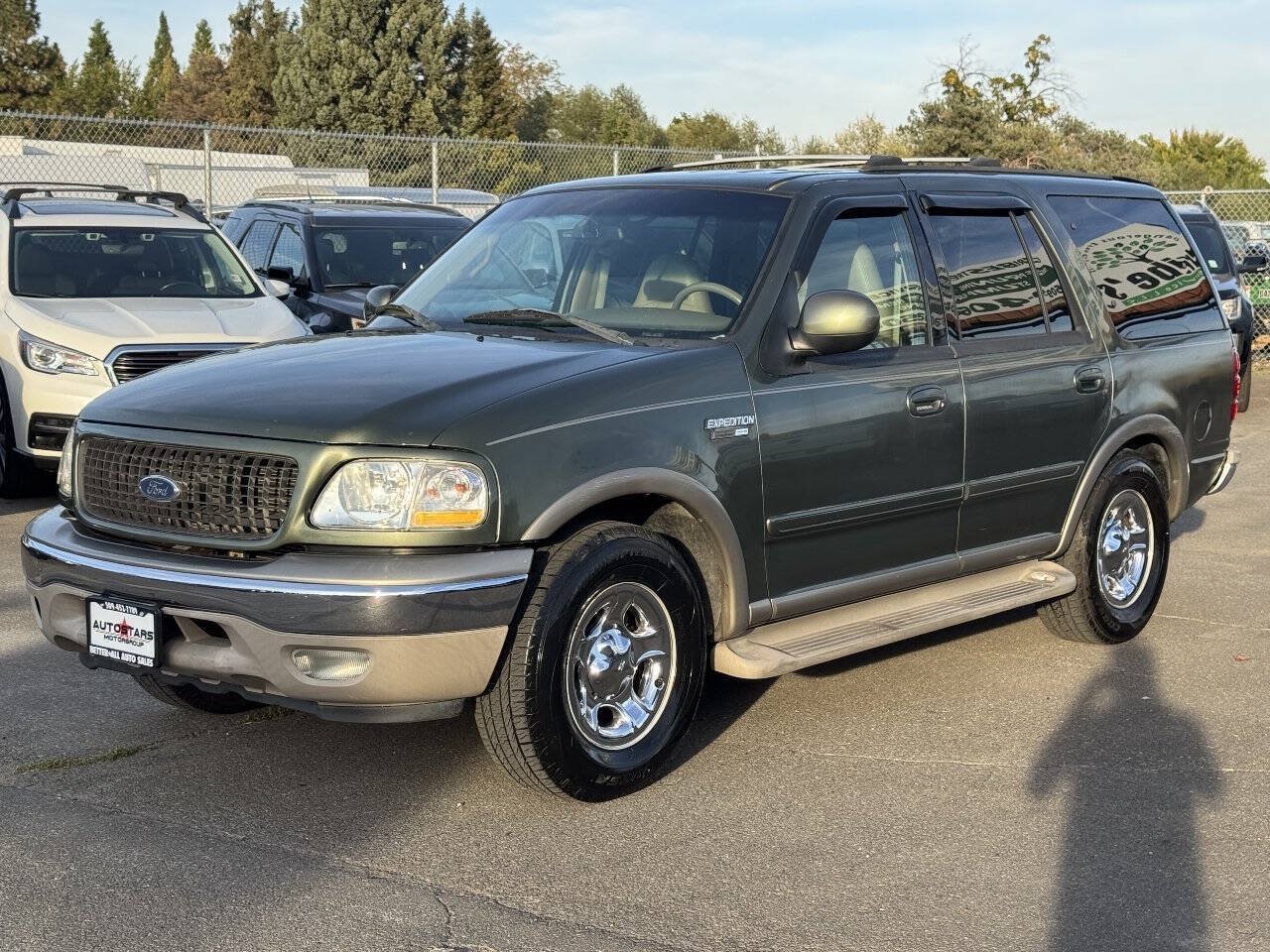 Used 2001 Ford Expedition Eddie Bauer RWD image 1