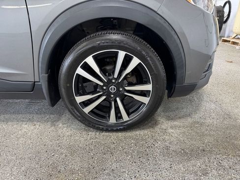Used 2019 Nissan Kicks SV w/ Exterior Package FWD image 23