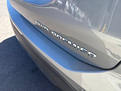 Used 2024 Chevrolet Equinox Premier AWD/4WD image 23