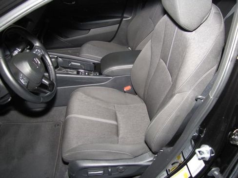 Certified 2023 Honda Accord Sport image 9