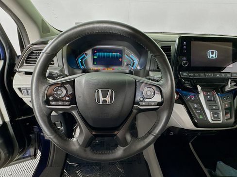 Used 2023 Honda Odyssey Elite image 13