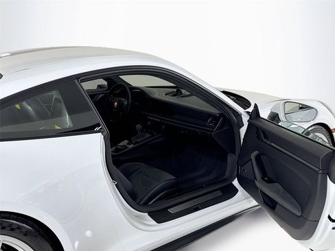 Used 2025 Porsche 911 GT3 w/ Chrono Package RWD image 27