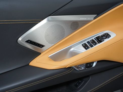 Used 2023 Chevrolet Corvette Stingray Premium Conv w/ Z51 Performance Package RWD image 41