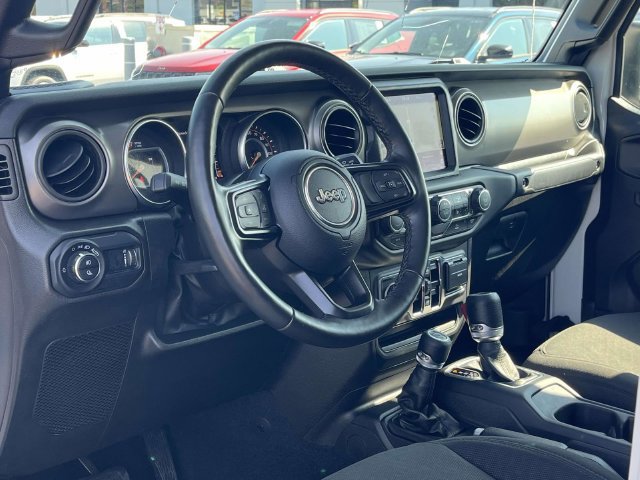 Used 2023 Jeep Gladiator Sport AWD/4WD image 12