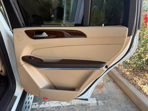 Used 2017 Mercedes-Benz GLS 550 4MATIC w/ Driver Assistance Package image 38