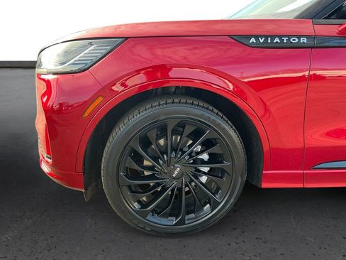 Certified 2025 Lincoln Aviator Reserve w/ Equipment Group 201A image 13