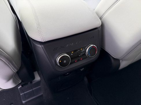 New 2026 Ford Explorer Platinum w/ LUX Leather Package image 35