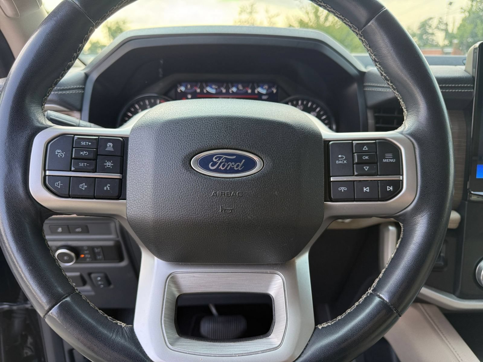 Used 2024 Ford Expedition Max Limited AWD/4WD image 30