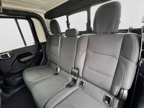 Used 2020 Jeep Gladiator Sport w/ Quick Order Package 24S AWD/4WD image 12