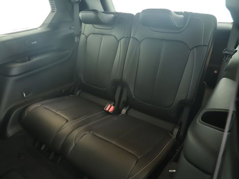 New 2025 Jeep Grand Cherokee L Limited image 24