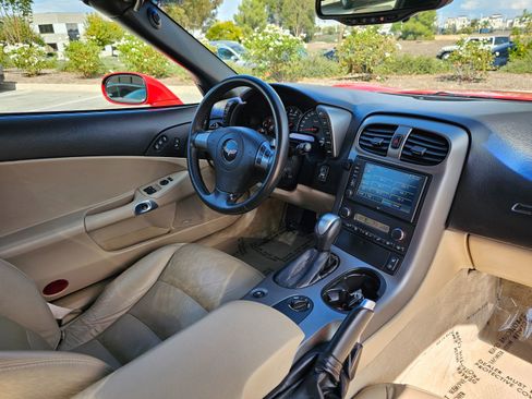 Used 2007 Chevrolet Corvette Convertible w/ Preferred Equipment Group image 32