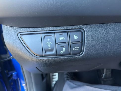 Used 2019 Genesis G70 3.3T Advanced w/ Sport Package image 11