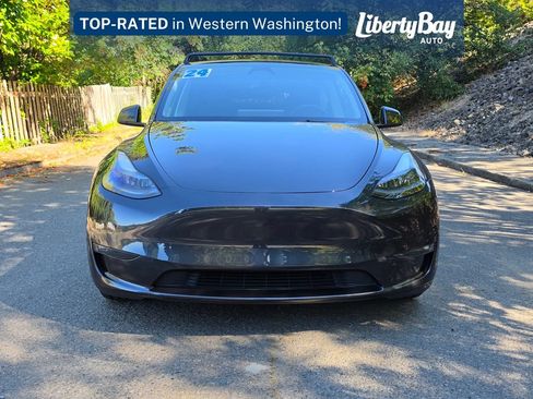 Used 2024 Tesla Model Y Performance AWD/4WD image 2