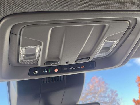 Used 2023 Chevrolet Silverado 1500 LT image 29