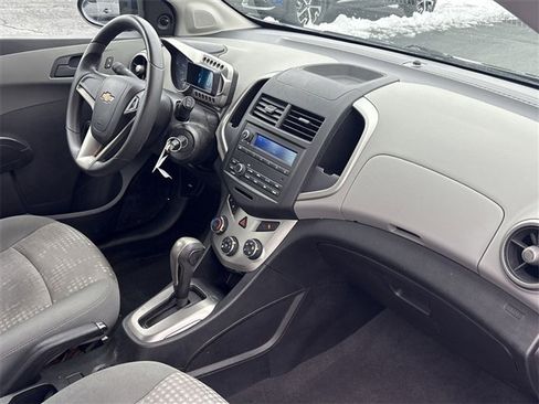 Certified 2015 Chevrolet Sonic LS image 25