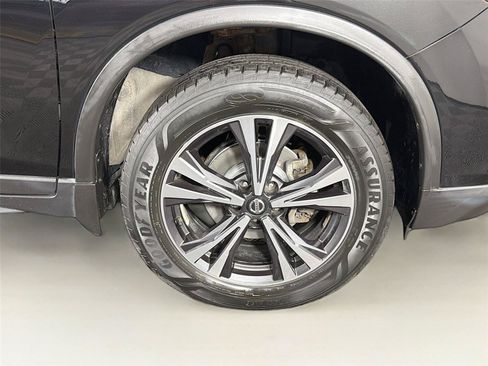 Used 2019 Nissan Rogue SV w/ Premium Package AWD/4WD image 36