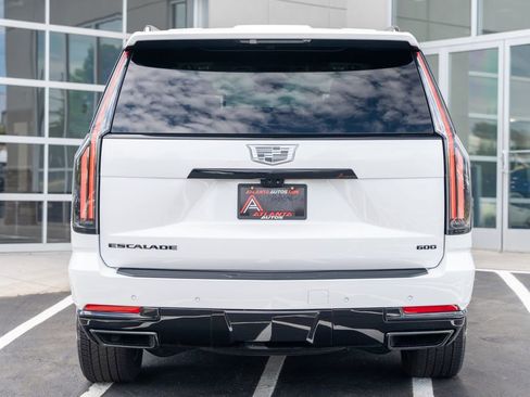 Used 2025 Cadillac Escalade ESV Sport Platinum w/ LPO, ONYX Package RWD image 15