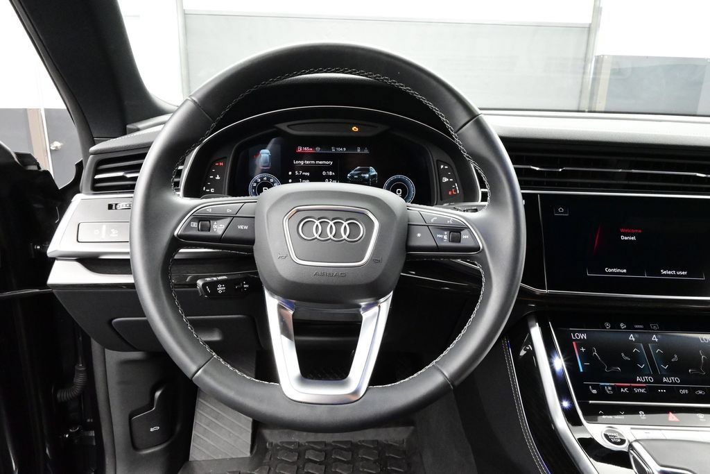 Used 2025 Audi Q8 Premium Plus AWD/4WD image 8