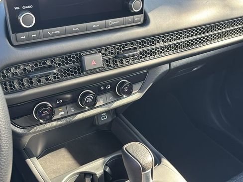 Certified 2025 Honda HR-V LX image 20