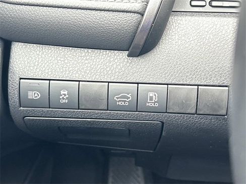 Used 2024 Toyota Camry SE image 26