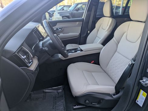 New 2026 Volvo XC90 B6 Plus w/ Protection Package Premier image 15