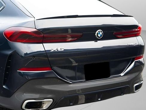 Used 2021 BMW X6 xDrive40i w/ M Sport Package image 18