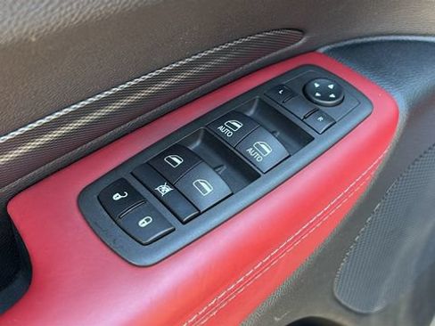 Used 2022 Dodge Durango R/T w/ Blacktop Package AWD/4WD image 21