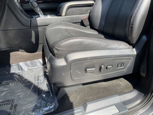 Used 2016 Lincoln Navigator L Reserve AWD/4WD image 4