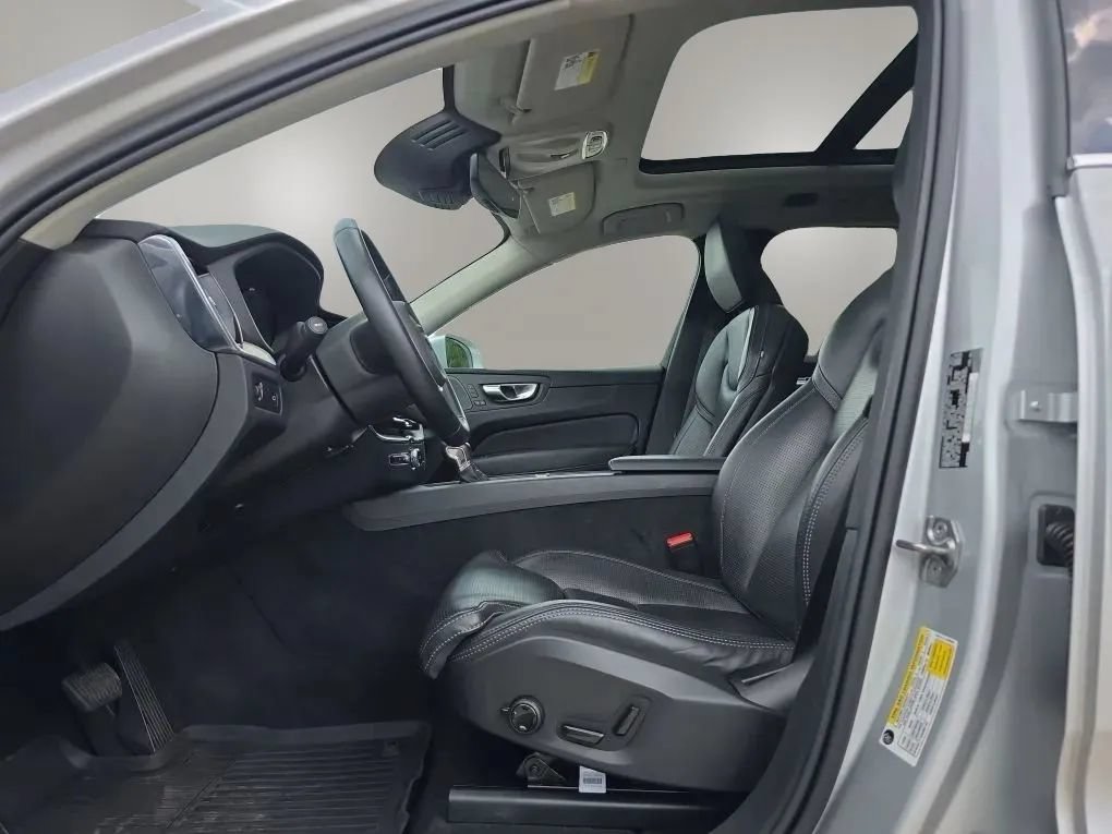 Used 2021 Volvo XC60 T5 Inscription w/ Advanced Package FWD image 15
