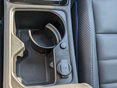 Used 2024 Volkswagen Golf R image 19