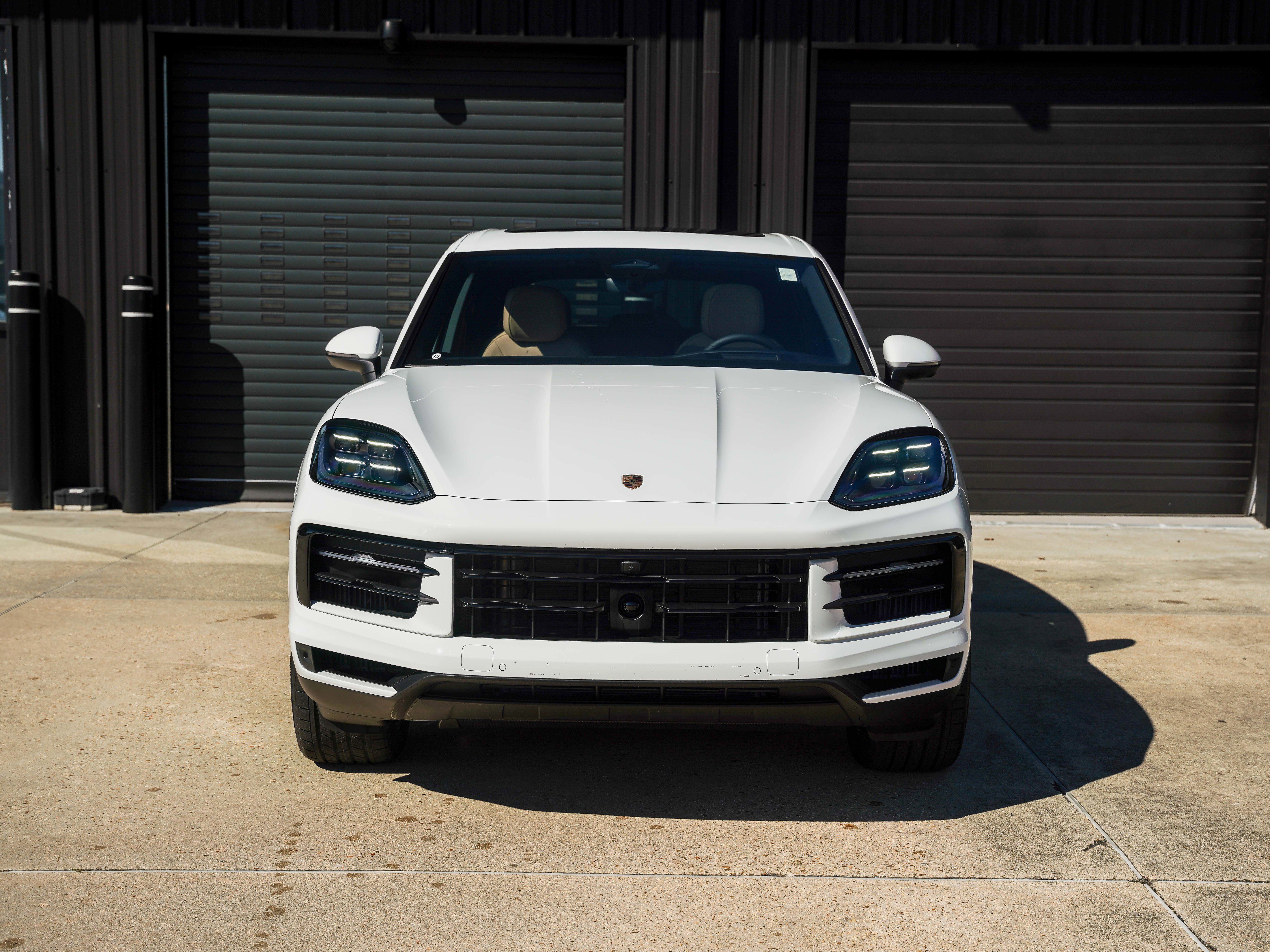 Certified 2026 Porsche Cayenne AWD/4WD image 6