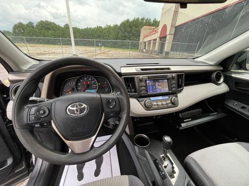 Used 2013 Toyota RAV4 XLE FWD image 45