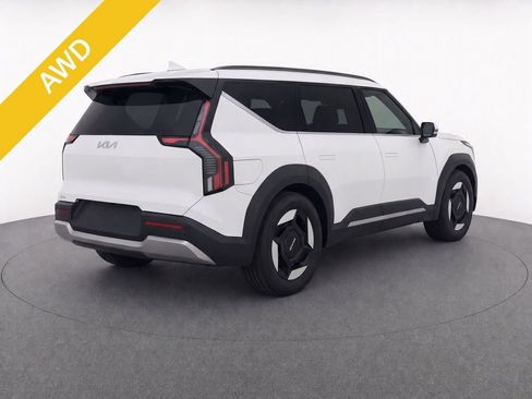 Used 2024 Kia EV9 Wind AWD/4WD image 3