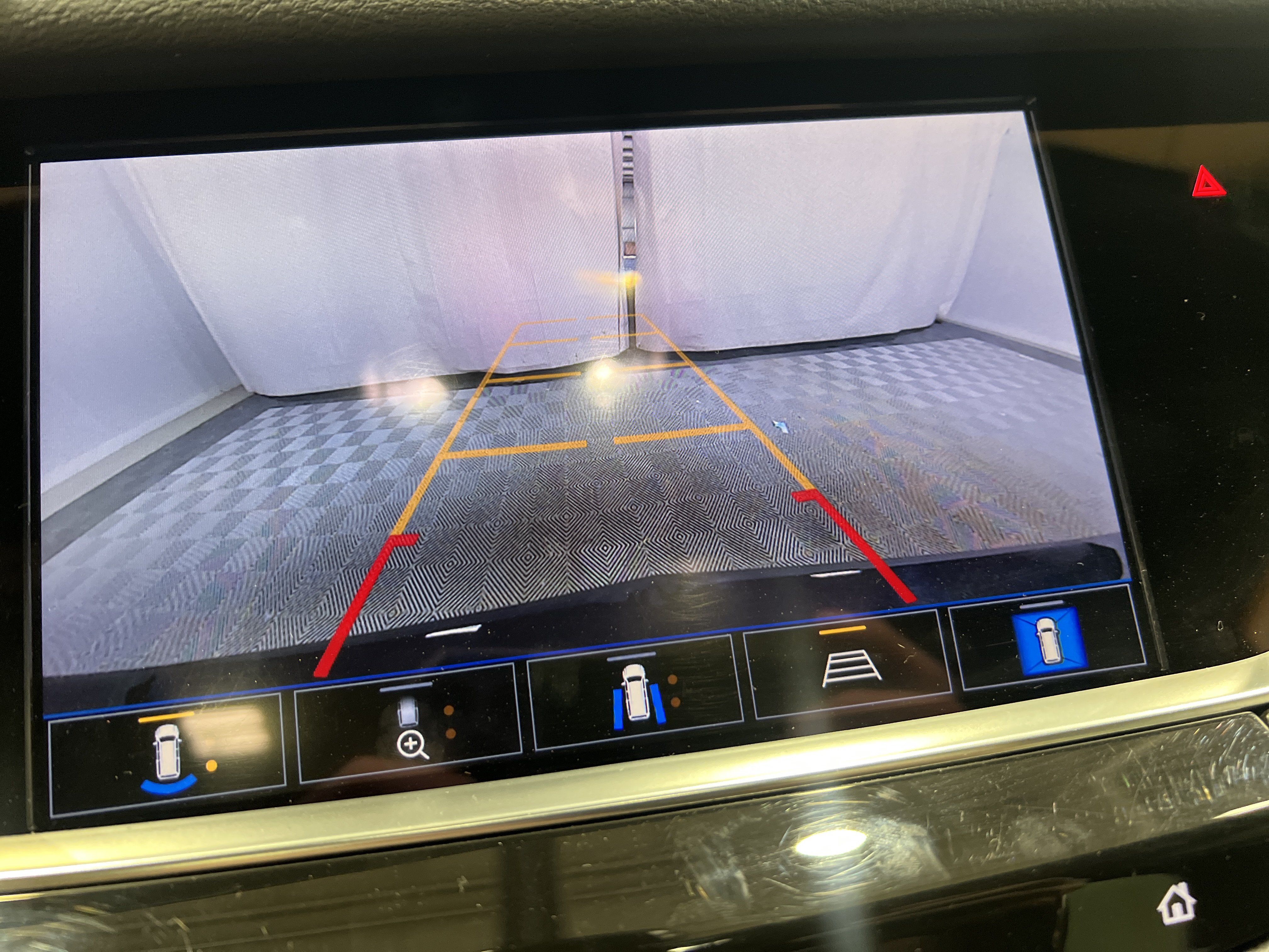 Used 2025 Cadillac XT5 Sportv w/ Technology Package AWD/4WD image 8