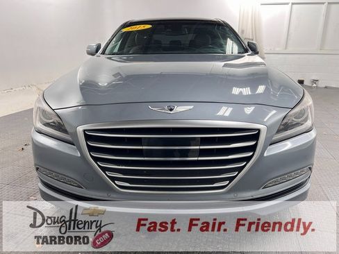 Used 2015 Hyundai Genesis 5.0 image 2
