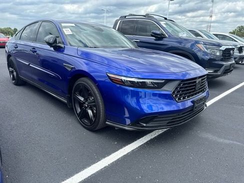 Used 2024 Honda Accord Sport image 2