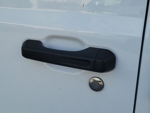 Used 2024 Jeep Gladiator Sport image 8