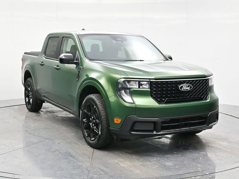 New 2025 Ford Maverick XLT w/ XLT Luxury Package image 3