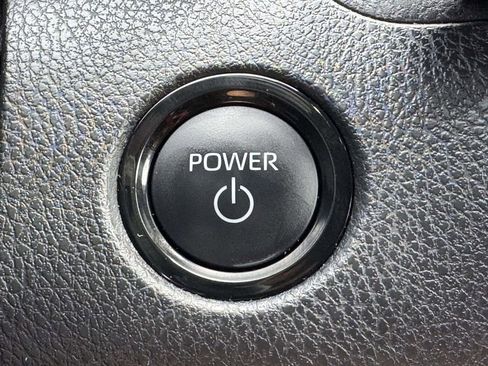 Used 2025 Toyota Camry XSE AWD/4WD image 9