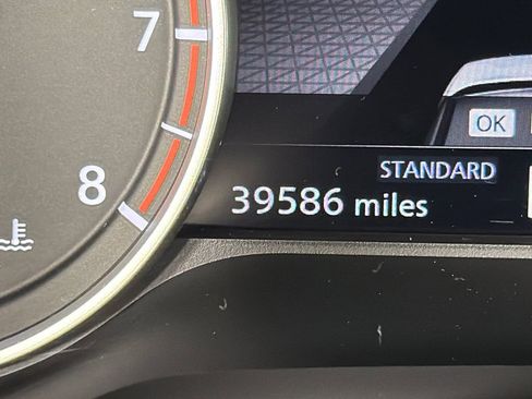 Used 2023 Nissan Rogue SL image 29