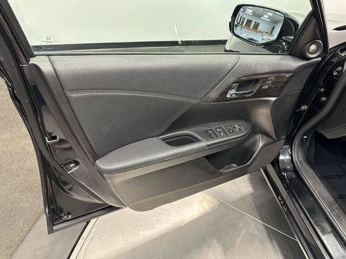 Used 2016 Honda Accord EX-L image 9