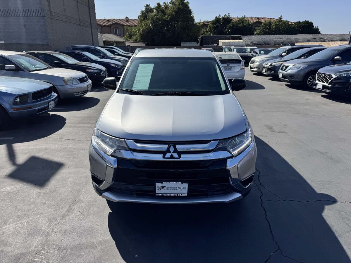 Used 2018 Mitsubishi Outlander ES FWD image 11
