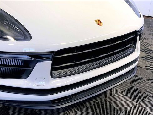 Certified 2022 Porsche Macan S image 34