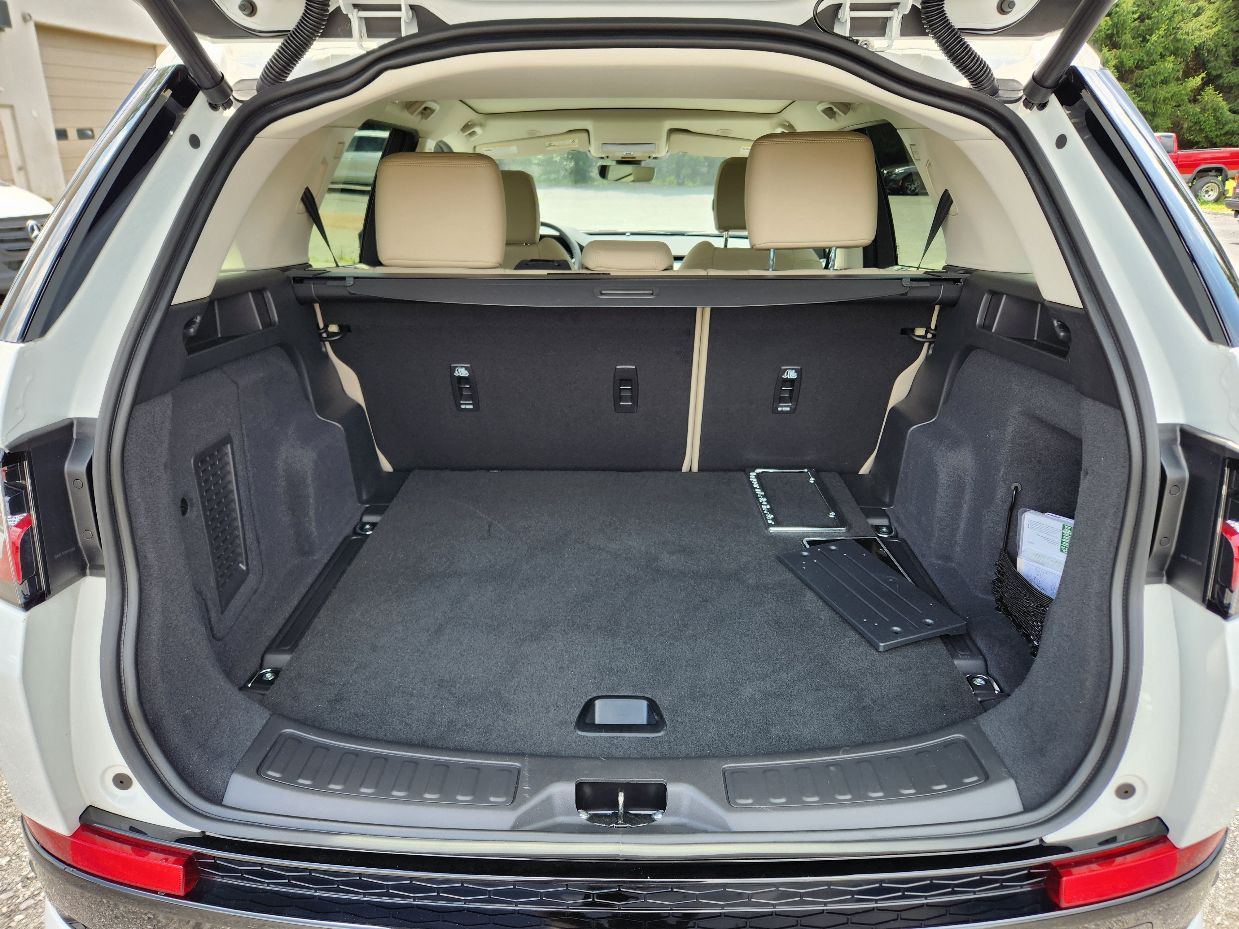 Certified 2025 Land Rover Discovery Sport S AWD/4WD image 6