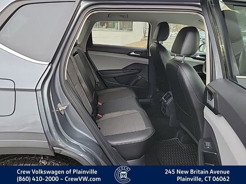 Certified 2022 Volkswagen Taos SE image 15