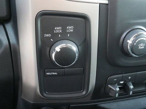 Used 2018 RAM 3500 SLT w/ Luxury Group AWD/4WD image 19